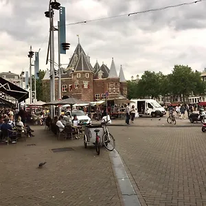 https://bed-breakfast-barndesteeg.amsterdamhotelsnl.com